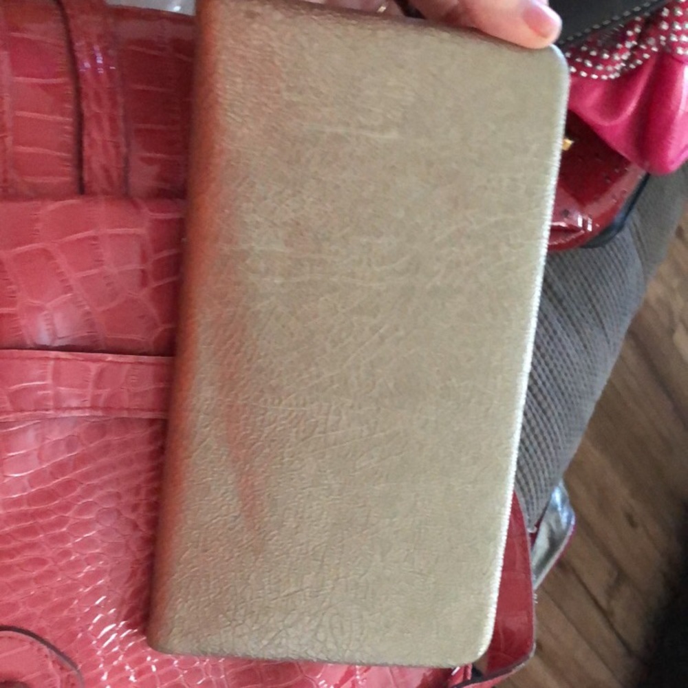 Wallets - Picture 3 of 3